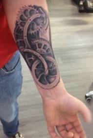 Gear tattoo fant orožja na črni prestavi tattoo slike