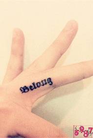 Pojke finger engelska alfabetet tatuering bild