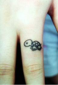 Prst slatka mala kornjača tetovaža slika
