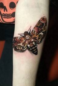 Baile bèt tatoo ti fi ki gen koulè pal foto mit tatwa sou bra