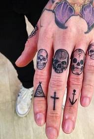 Finger hunhu dehenya tattoo maitiro kuti unakirwe nemifananidzo