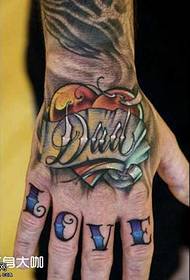 Ruky milujú anglický tetovací vzor