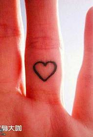 Dito tatuaggio amore modello