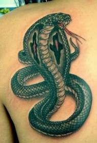 modello tatuaggio cobra realistico spalla colore