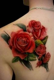 現実的な自然な色のバラのタトゥー画像
