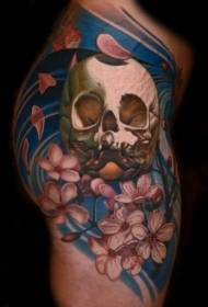 Цвят на рамото на черепа и татуировка на сакура