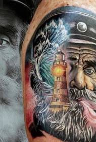spalla molto realistica colore tatuaggio vecchio marinaio foto