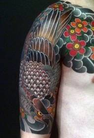 Μισό ασιατικό στυλ πολύχρωμα λουλούδια και αετό τατουάζ μοτίβο