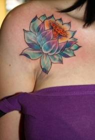 lótus de cor de ombro feminino padrão de tatuagem