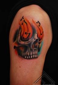 Craniu de muzică color cu umeri cu model de tatuaj cu flăcări