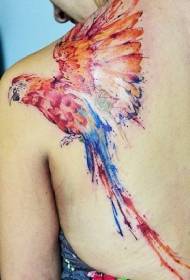 Motivo colorato macaw tattoo sulle spalle