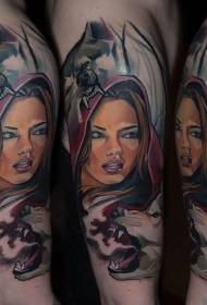 stíl scoile nua Cailín hata dearga ghualainn agus patrún tattoo mac tíre