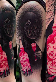 plecu krāsas noslēpumainā monstra pudeles tetovējuma modelis