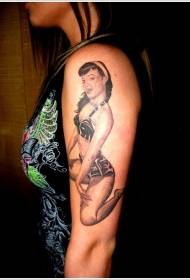 Zwart grijs vintage foto vrouw schouder tattoo patroon