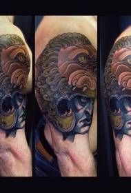 pečių spalvos žmogaus ir liūto šalmo tatuiruotės paveikslėlis