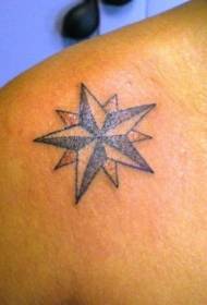 Mannelijke schouder pentagram tattoo patroon
