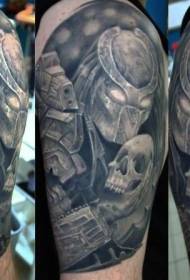 modello tatuaggio spalla teschio meccanico umano grigio nero