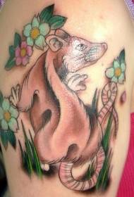 узорак миша и цвијета тетоважа у боји рамена