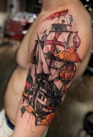 Aarm Faarf neie Stil antike Boot mat Ballon Tattoo Muster