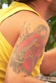 Motivo per tatuaggi di colore bambina geisha a braccio grande