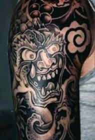 Modeli i tatuazhit të madh devillike të zi