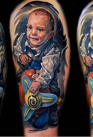 rameno realistické barevné hračky letadlo chlapec tetování