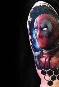 Shoulder realistic color dead tattoo tattoo pattern