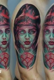 vještica u boji horor stila s tetovažom na kocki