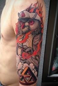 цветная сова с татуировкой
