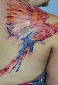 Superbe tatouage perroquet aquarelle sur l'épaule