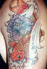 Braccio di fiori colorati e modello di tatuaggio di pesce koi