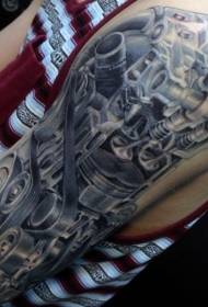 Motivo tatuaggio meccanico a spalla larga con motore Realism Style