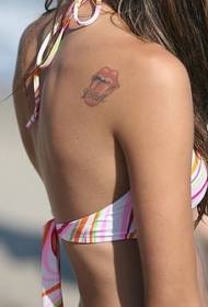 moteriškos pečių spalvos lūpų logotipo tatuiruotės modelis