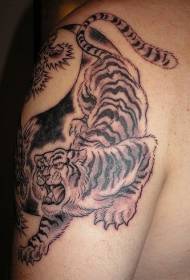 Gran patrón de tatuaxe de tigre asiático negro