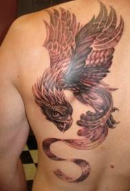 brunt Phoenix tatoveringsmønster på mandens skulder