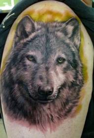 spalla tatuaggio realistico realistico dettaglio testa di lupo tatuaggio