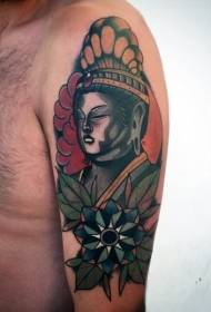 vīrieša pleca krāsas Budas statuja ar ziedu tetovējumu