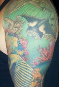 χρώμα ώμου ρεαλιστική υποβρύχια εικόνα τατουάζ κόσμο