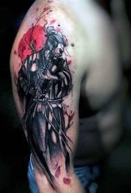 Samurai giapponese a spalla di colore e motivo del tatuaggio del sole