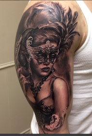 rameno realistické farebné pokušenie žena maska tetovanie