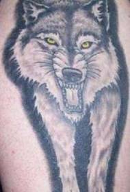 Schouder zwart grijs boos wolf tattoo patroon