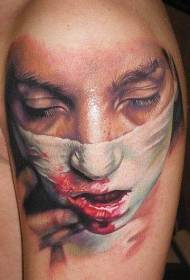 boja ramena horor lik portretna tetovaža slika