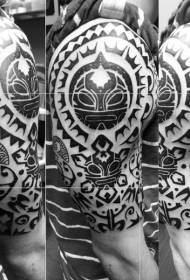 Big stil polinezian i zi model tatuazh totem  61235 @ model i tatuazhit me stil vizatimor në formën e madhe të krahut dhe modelit të tatuazheve të kthetrave