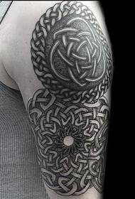 Yakakura ruoko celtic chimiro chena dzakasiyana knot tattoo maitiro