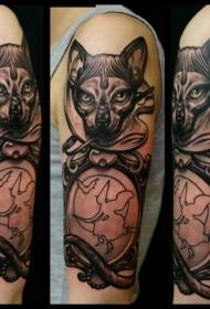 手臂黑灰色風格可愛貓咪與鏡子紋身圖案
