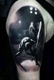 Ceoltóir mór dubh réalaíoch liath le patrún tattoo giotáir