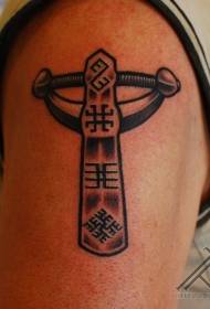 Beso handia antzinako tresnak eta sinboloak tatuaje eredua