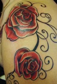 Дві красиві червоні троянди татуювання на плечі