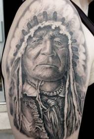 Grote arm zwart grijs Indiase Matthew James portret tattoo patroon
