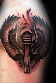 Плечо черный серый стиль большие крылья крест узор татуировки